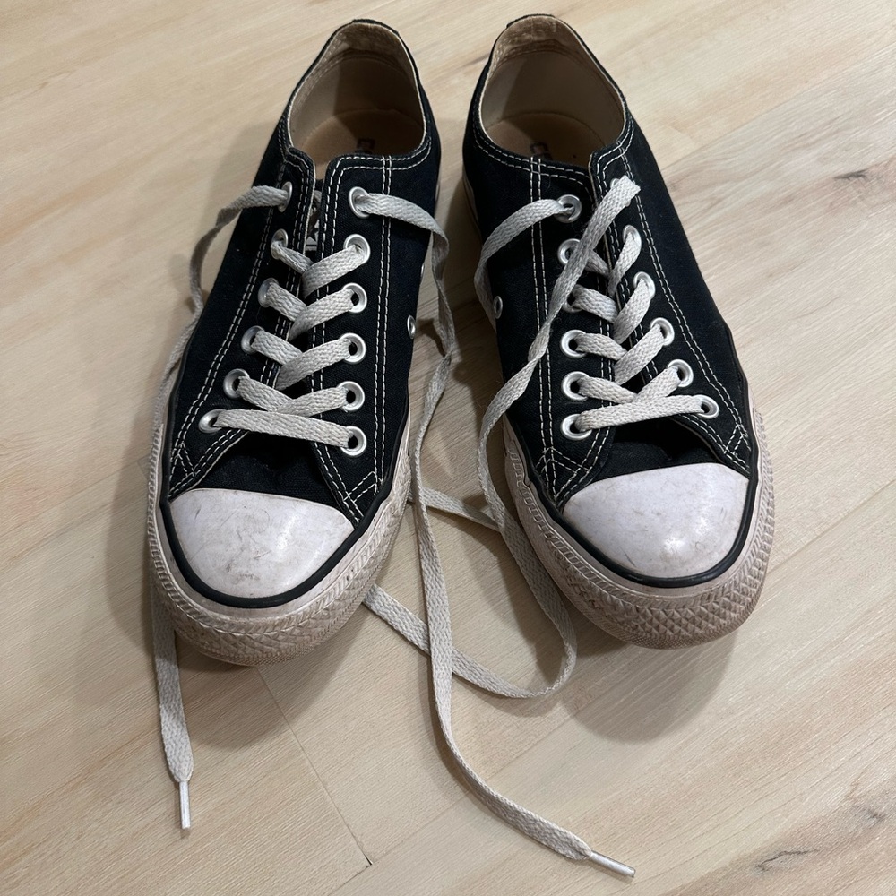 Black converse
